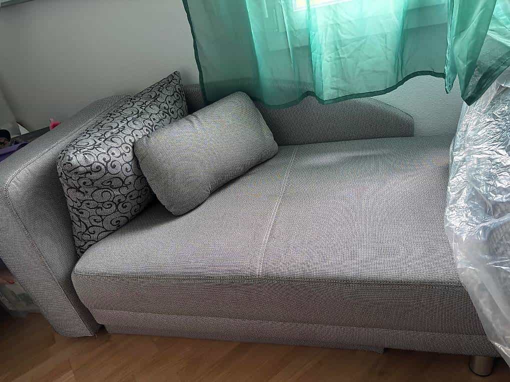 Schlafsofa mit Stauraum gratis abzugeben