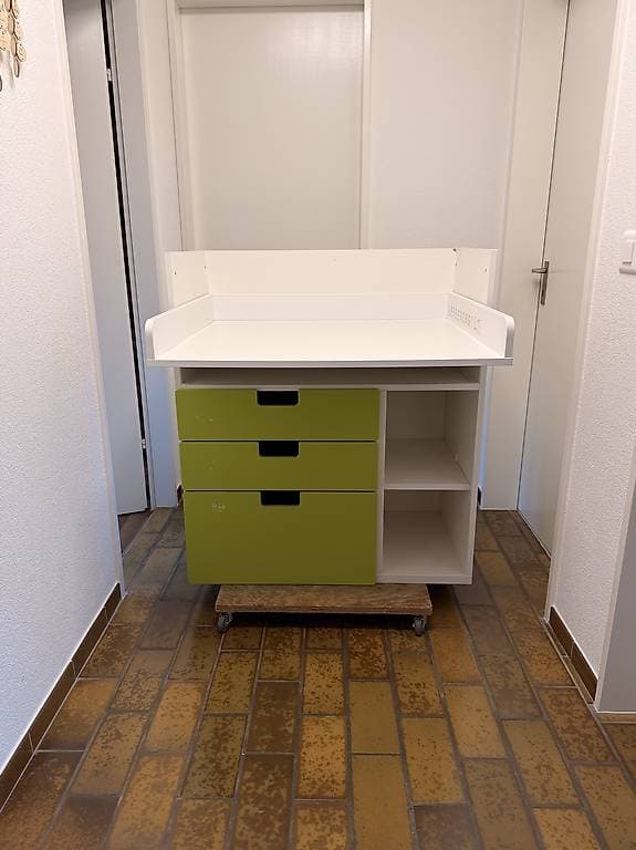 Wickeltisch von Ikea