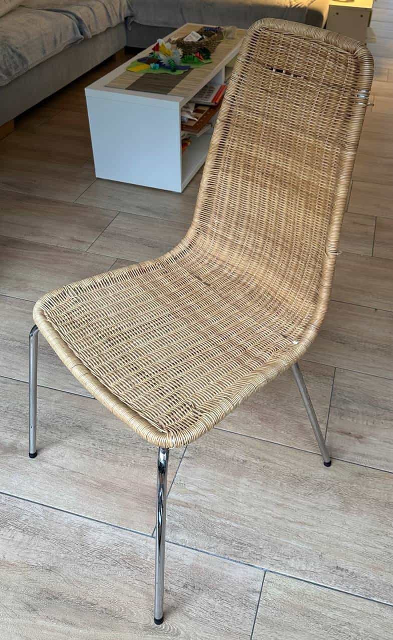 Rattan-Stuhl mit Metallgestell