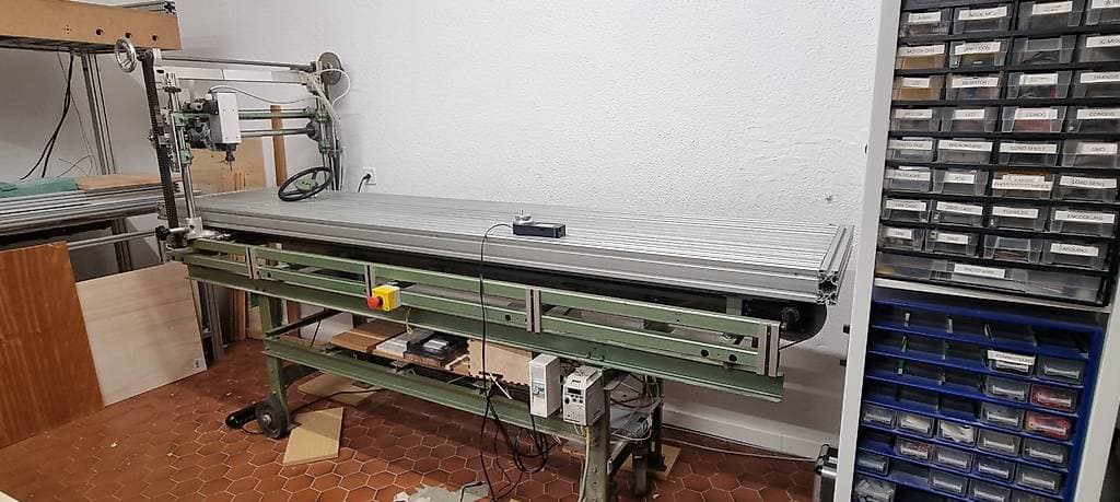 Vieille fraiseuse CNC