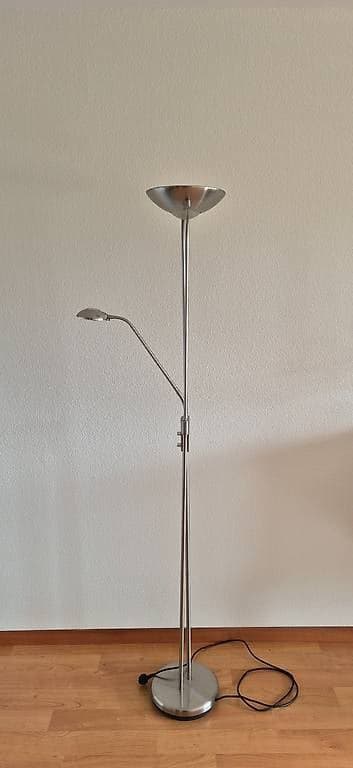 Klassische Stehlampe