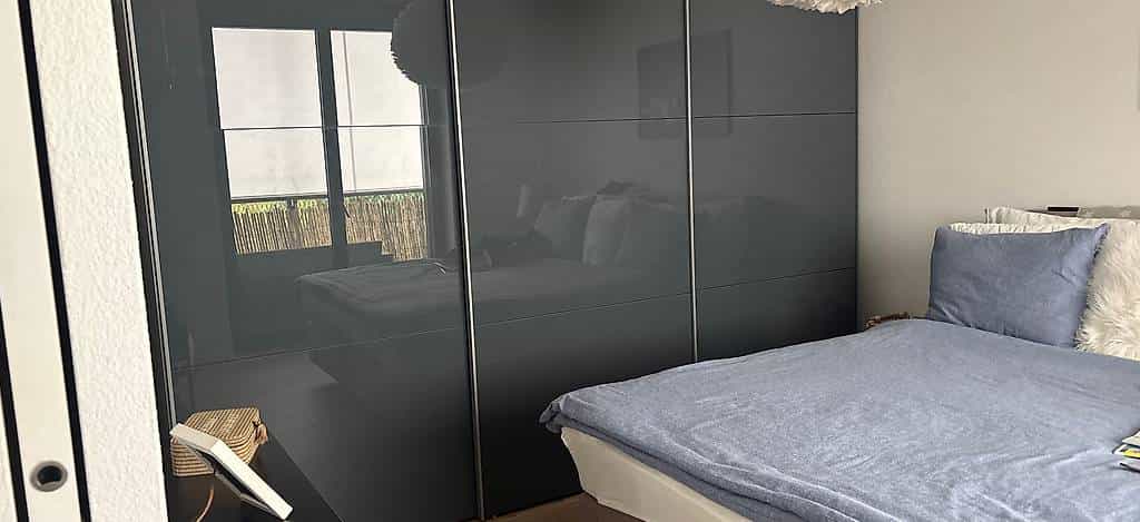 Kleiderschrank
