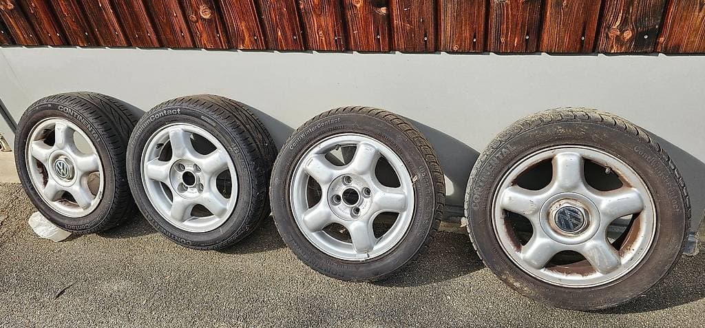 4 VW Felgen zu verschenken