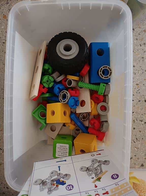 A donner, vrac pièces Eichhorn Constructor