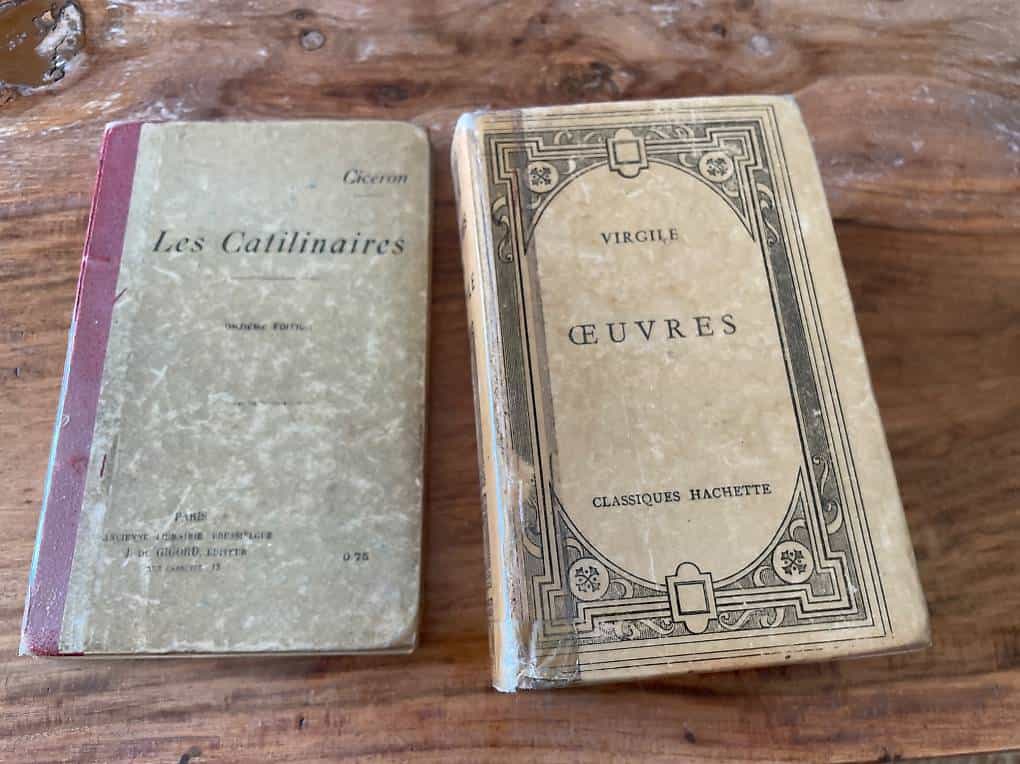 À donner: deux livres en latin