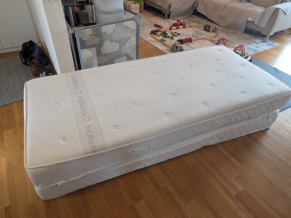 2 Hülsta Matratzen 220cm Länge zu verschenken