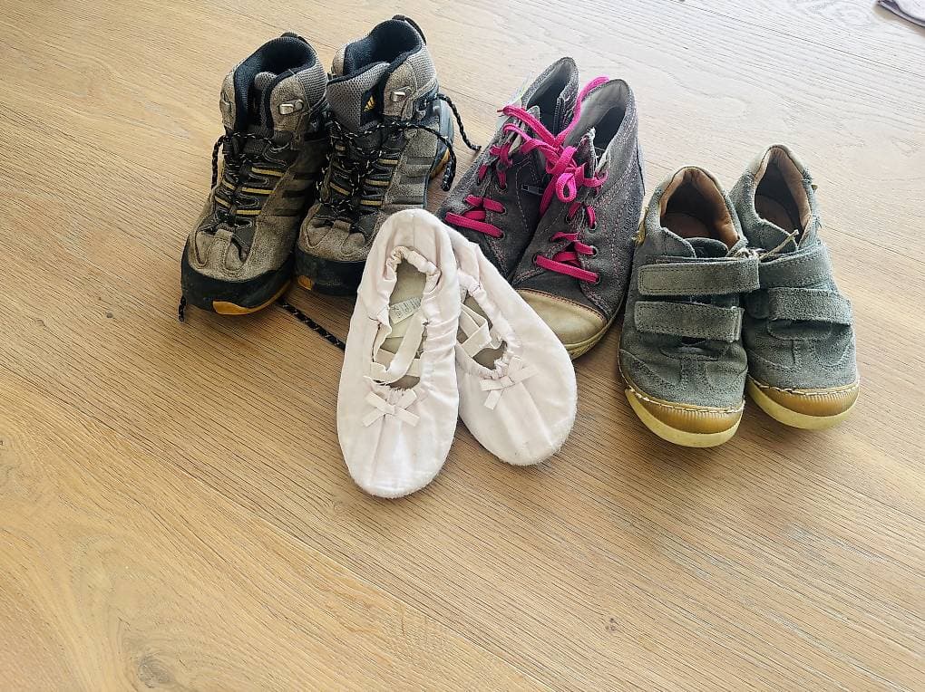 Div Kinderschuhe zum austragen