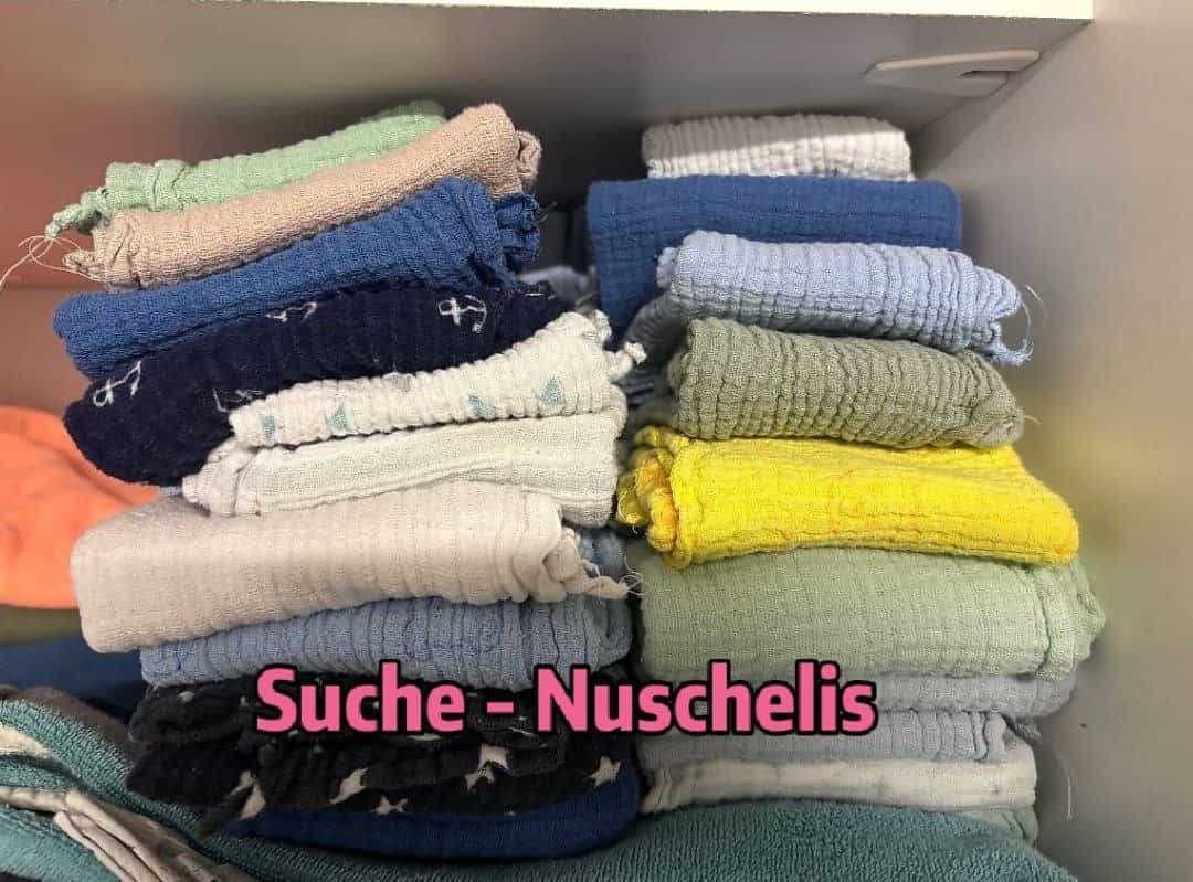 Verschiedene Nuschelis/Tücher