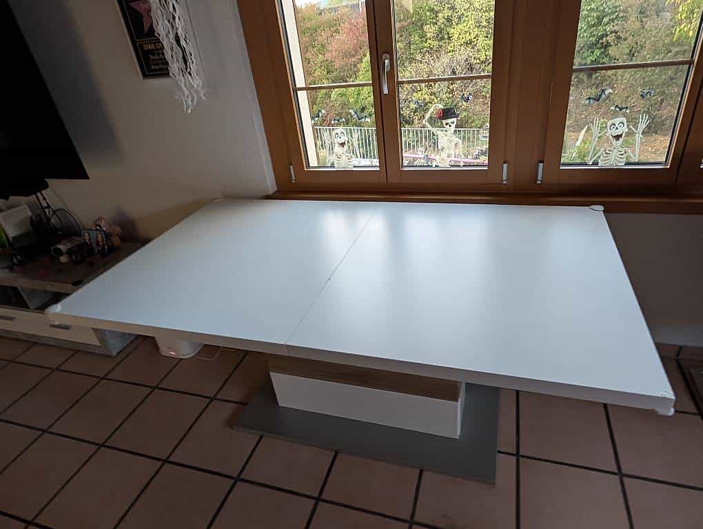 GRATIS: Moderner Esstisch / 180cm (bis 260cm) x 100 cm