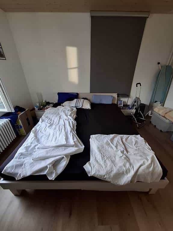 Doppel Bettgestell mit Matratze
