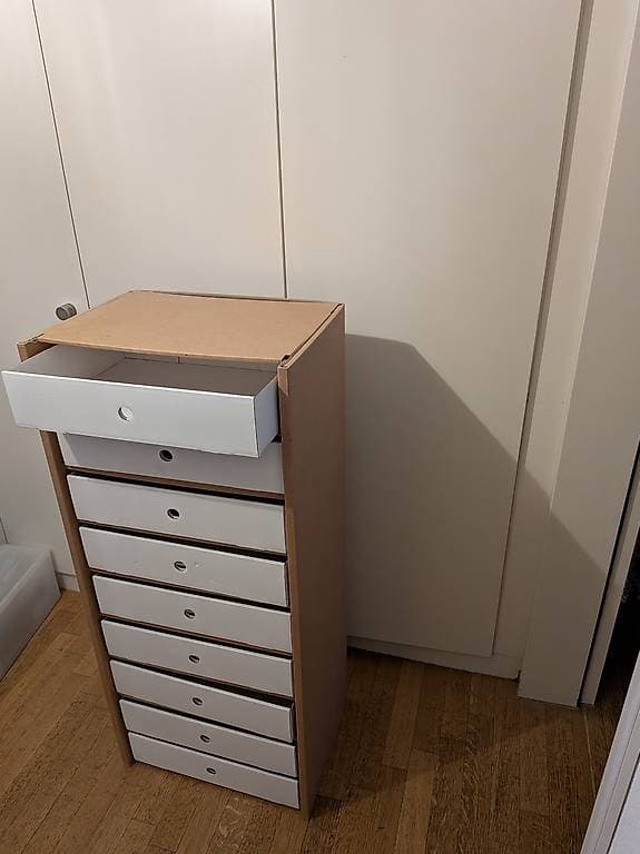 Schubladenstock aus Karton