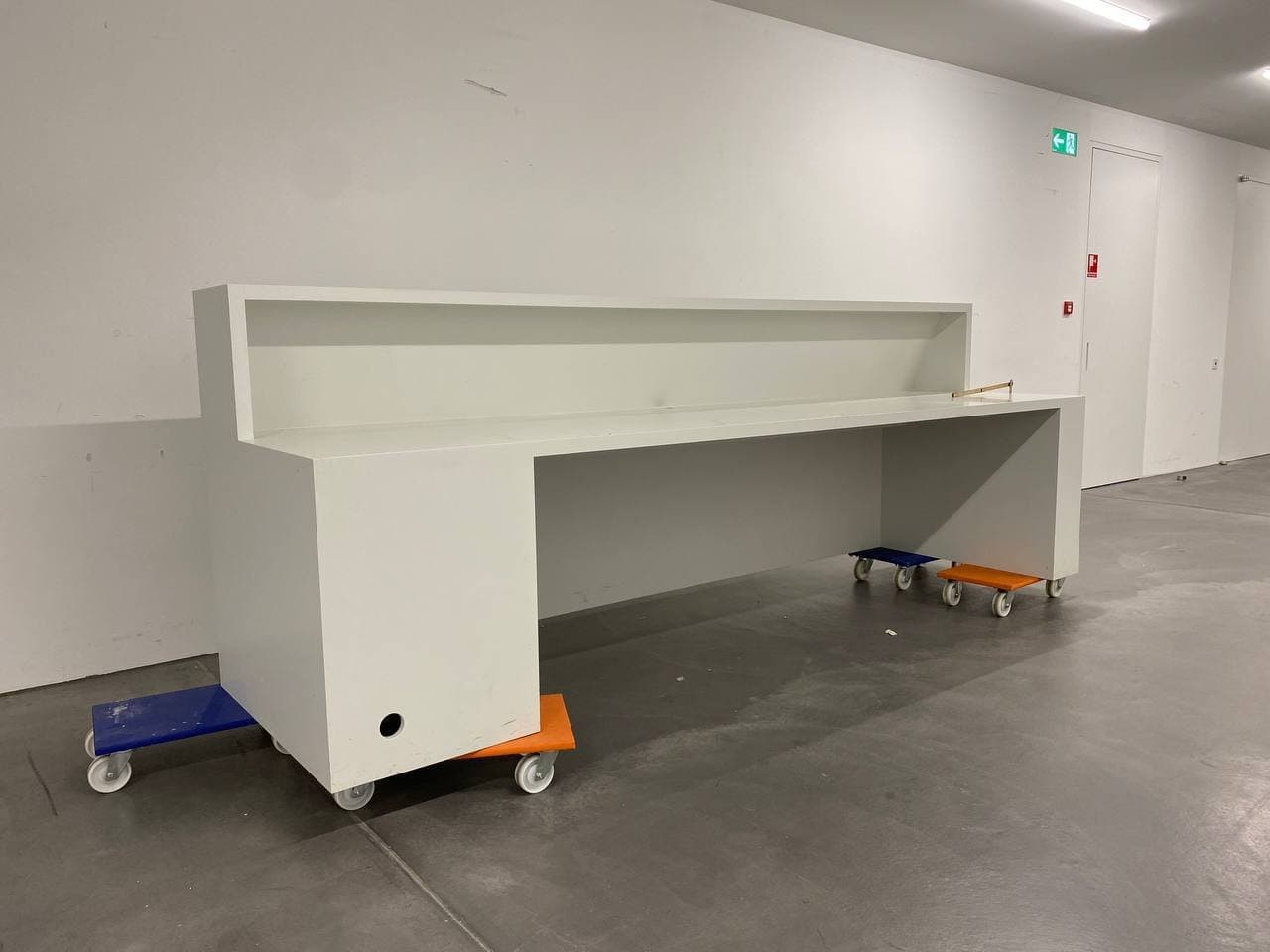 Frontdesk 352 cm - gratis