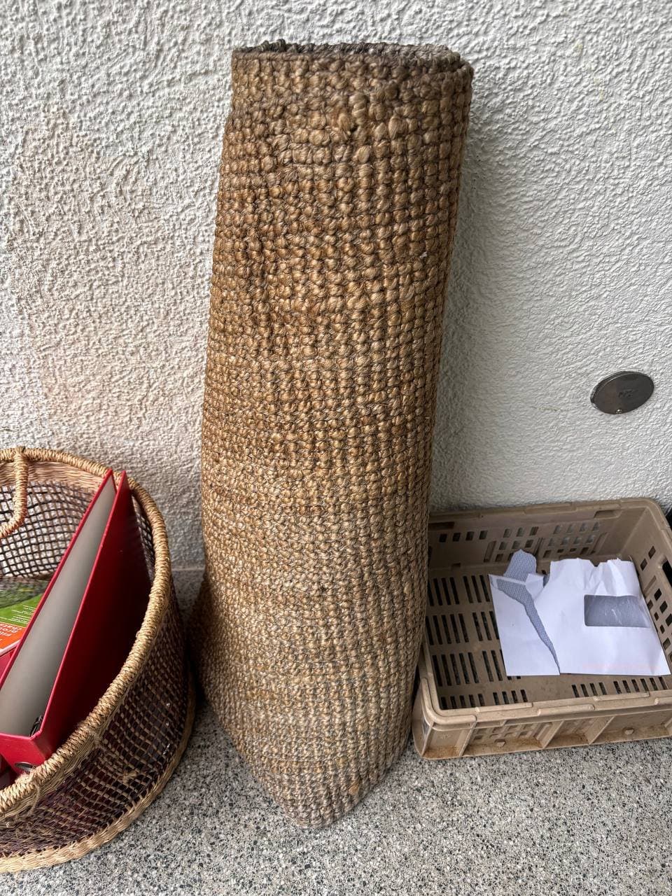 Verschiedene Gegenstände und Gartenzubehör