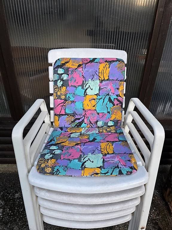 5 Gartenstühle inkl. Sitzkissen