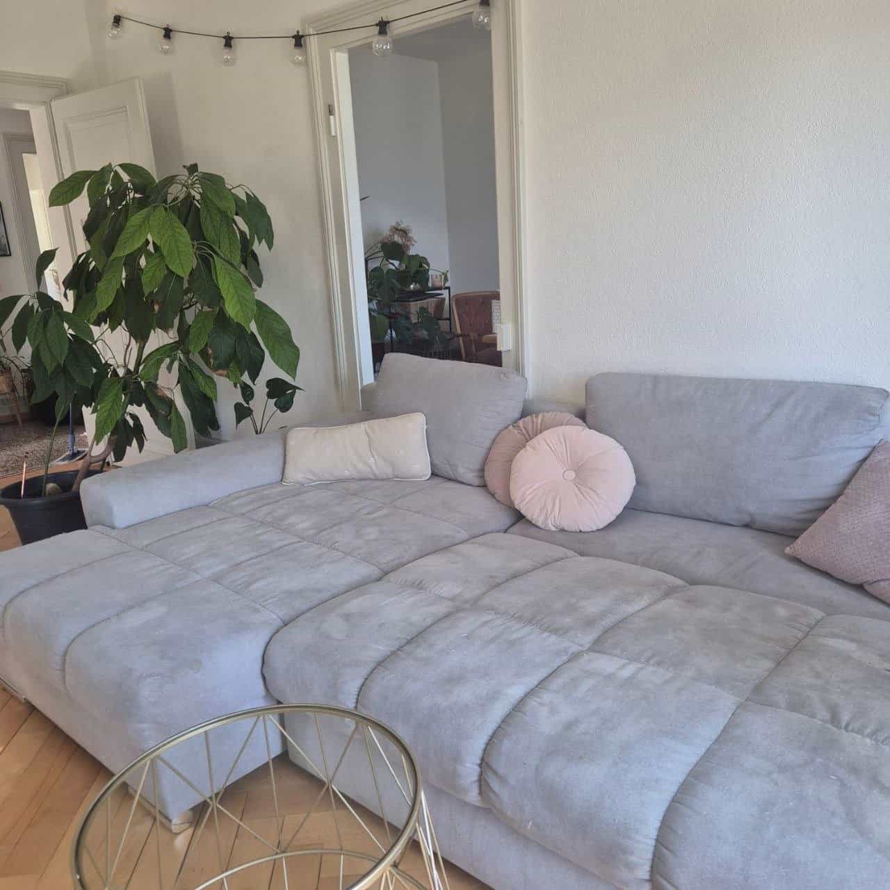 Riesensofa ausziehbar zu verschenken