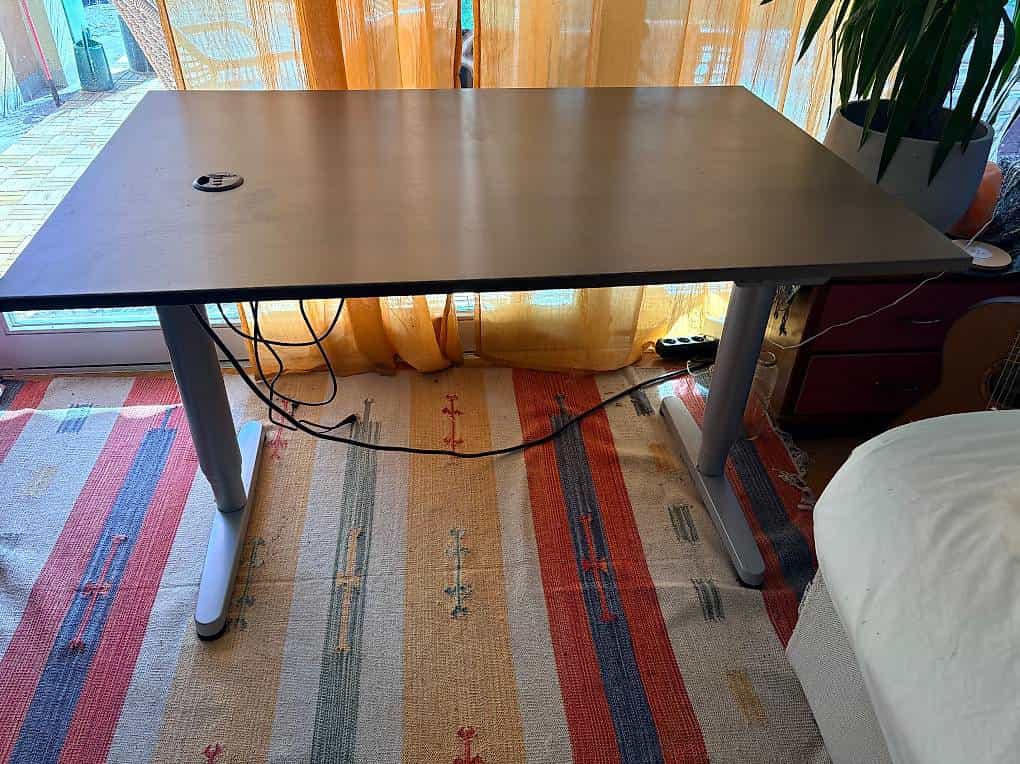 Schreibtisch höhenverstellbar