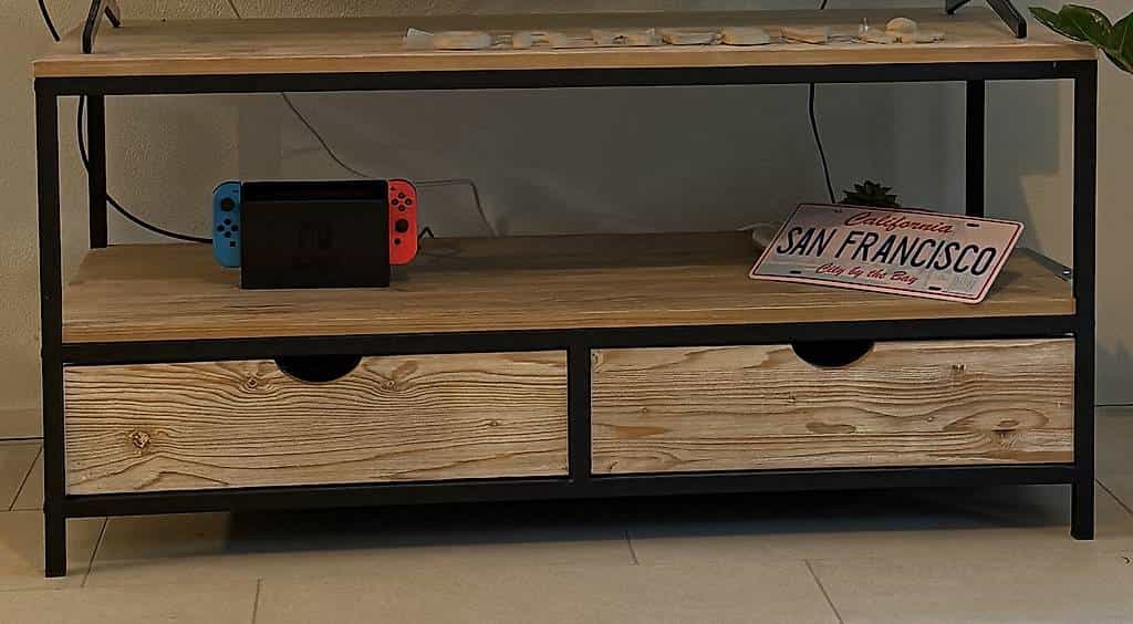 TV Regal