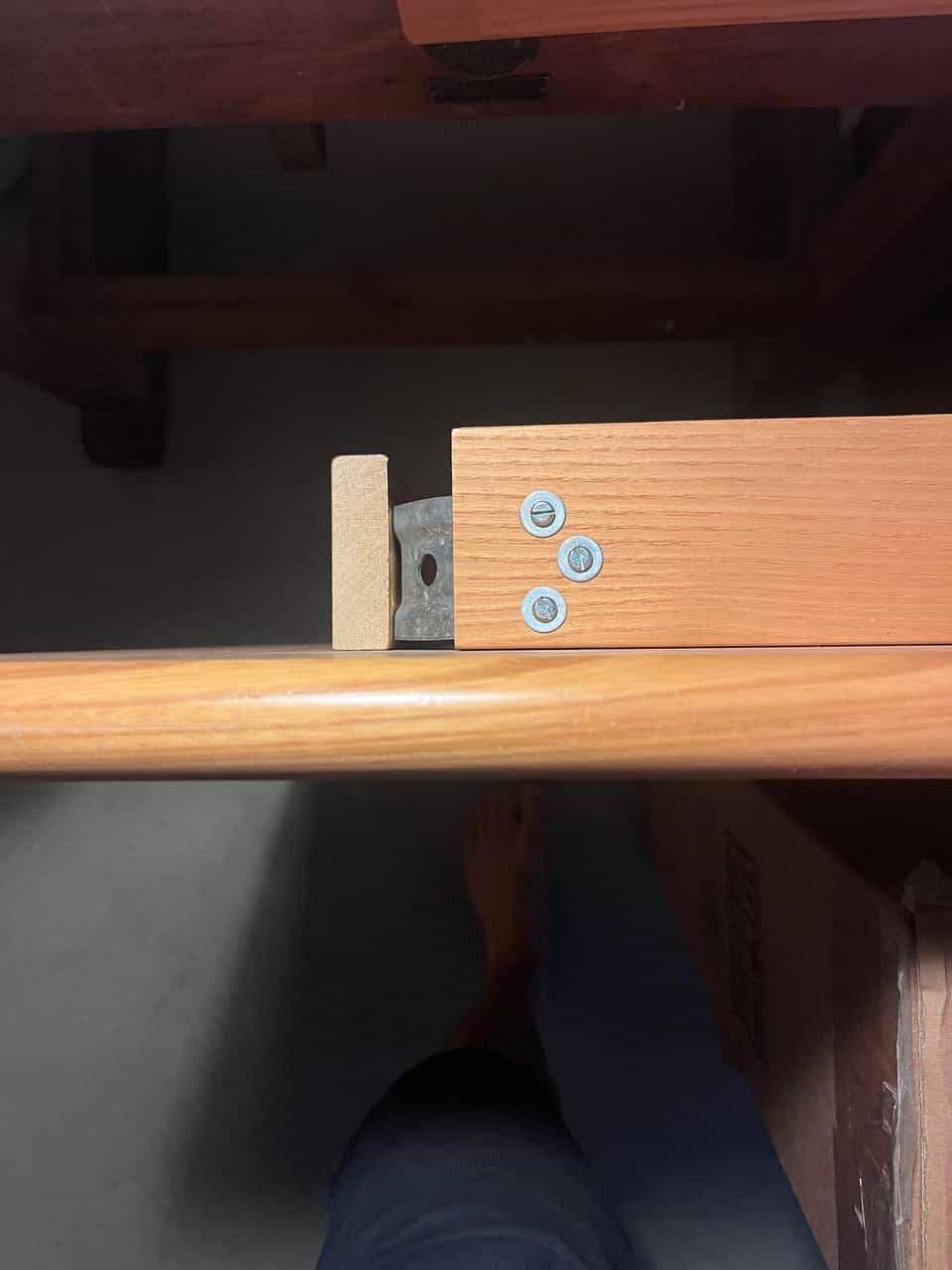 Erweiterbarer Tisch aus Eschenholz