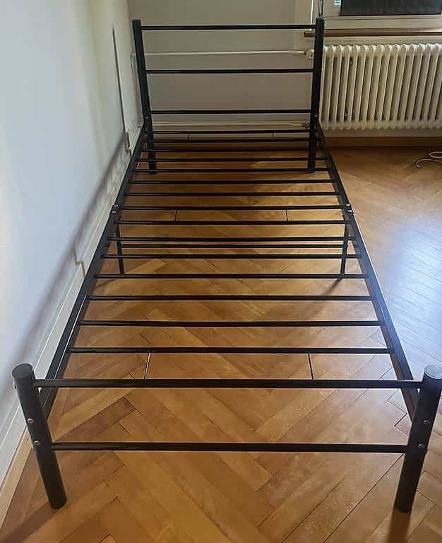 Metallbettrahmen inkl. Lattenrost