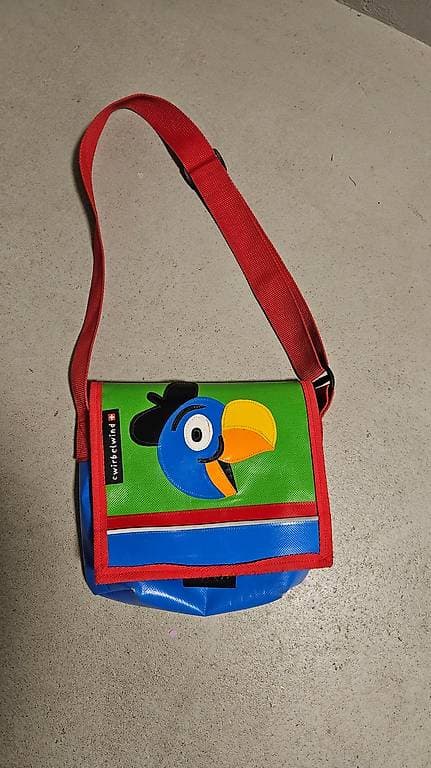 chindsgitasche globi