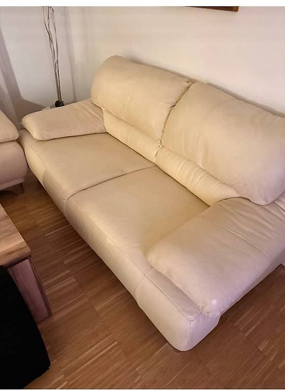 Gratis : Beiges Sofa 2er und 3er Sitz