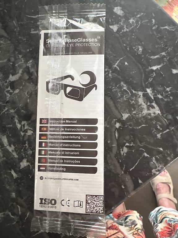 Lunettes éclipse neuves