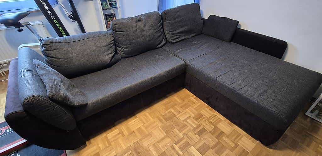 Ausziehbares Bettsofa mit Stauraum