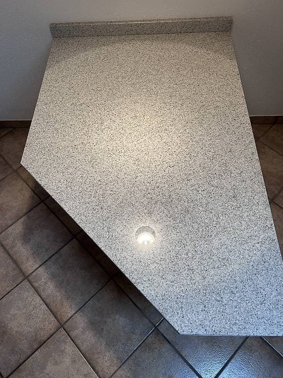 Tisch Marmorplatte hell