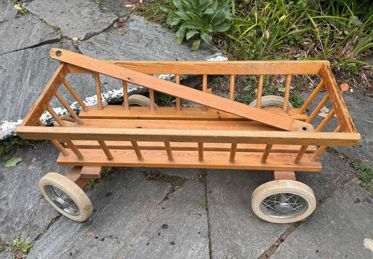 Holz-Leiterwagen zu verschenken