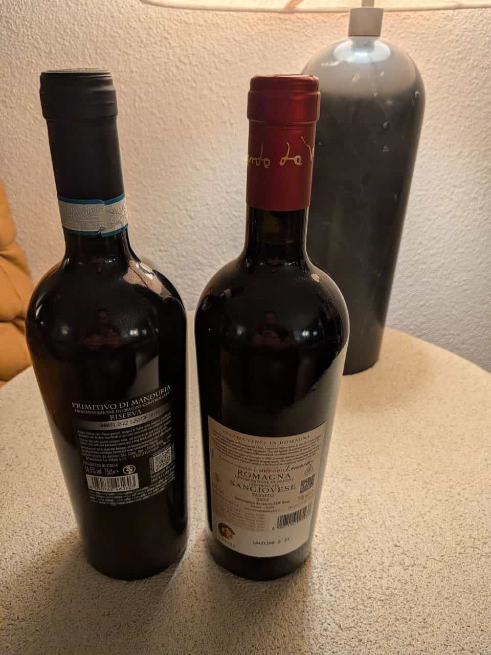 2 Flaschen italienischer Wein