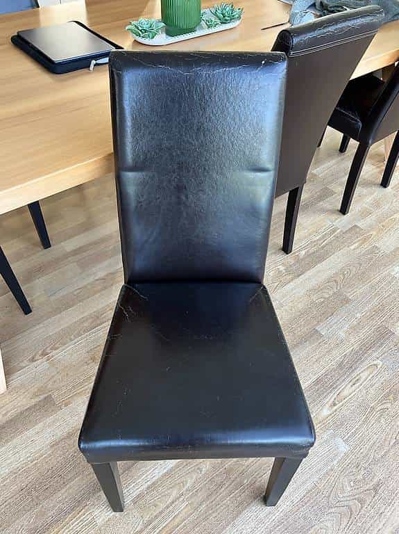 6 Esszimmerstühle gratis
