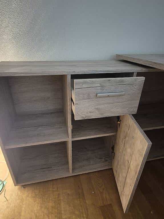 Gratis Eckschreibtisch in Holzoptik