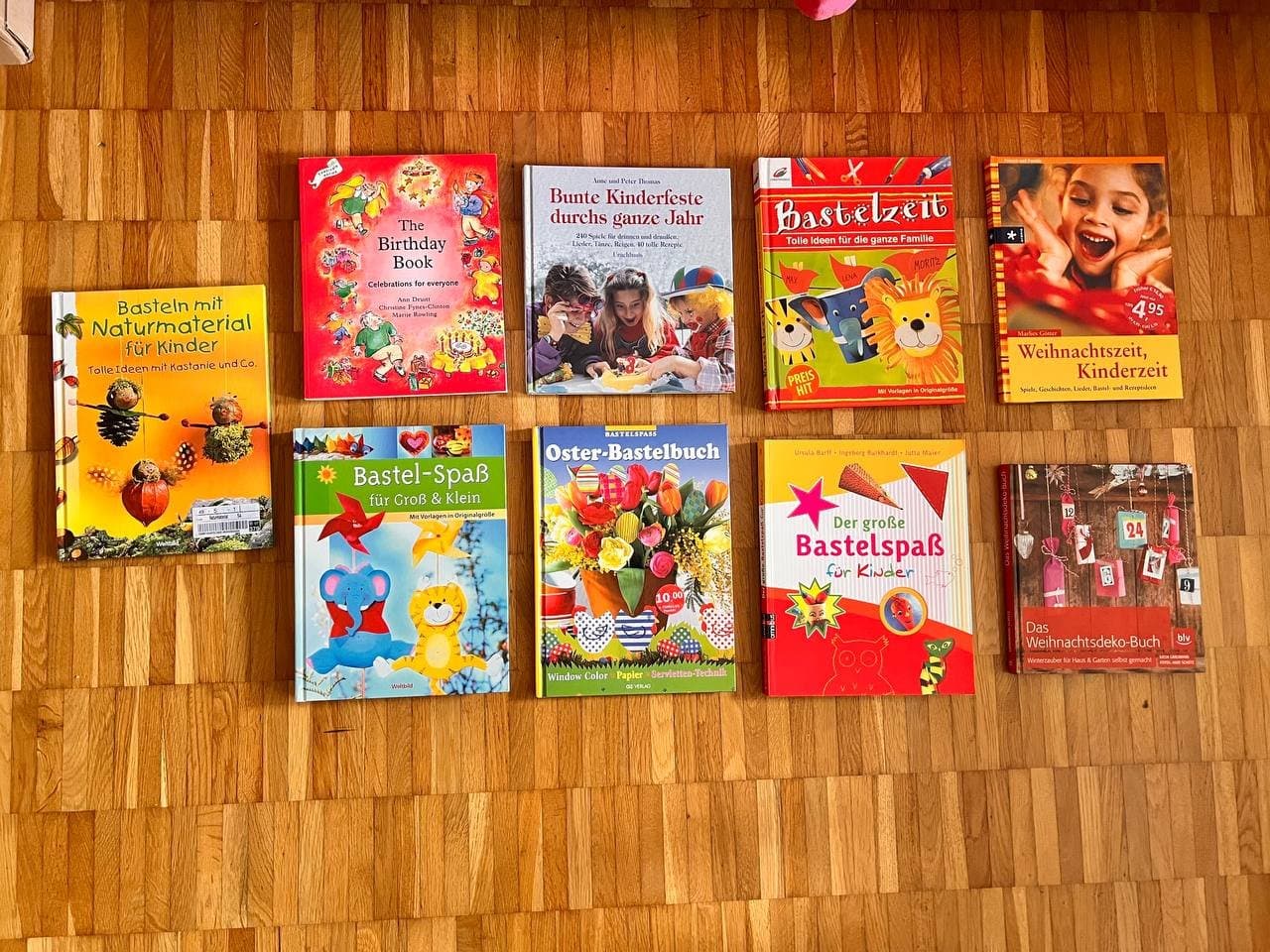 Bücher und Noten (Englisch, Spanisch, Deutsch)