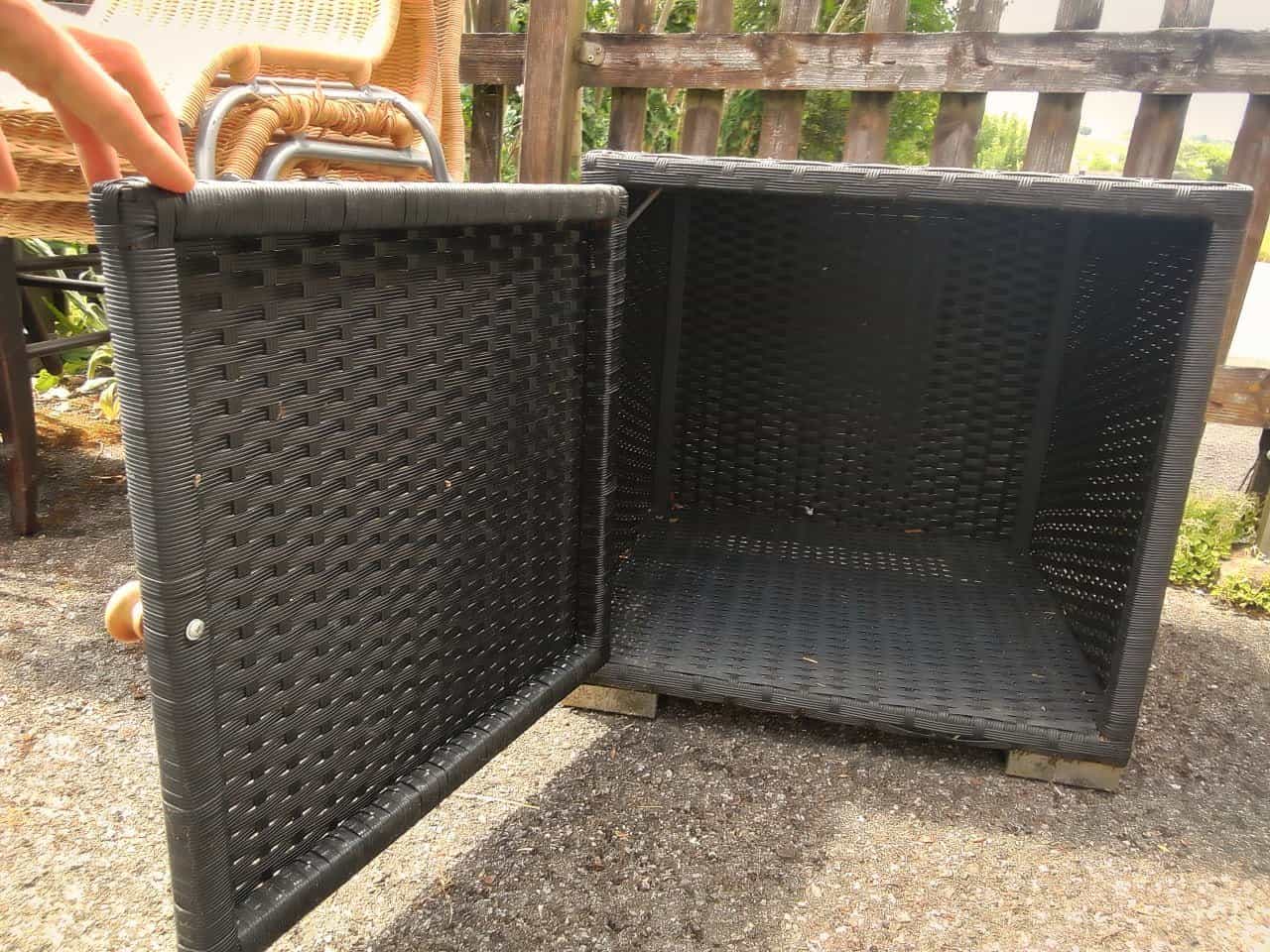 4 Stühle und kleines Chästli