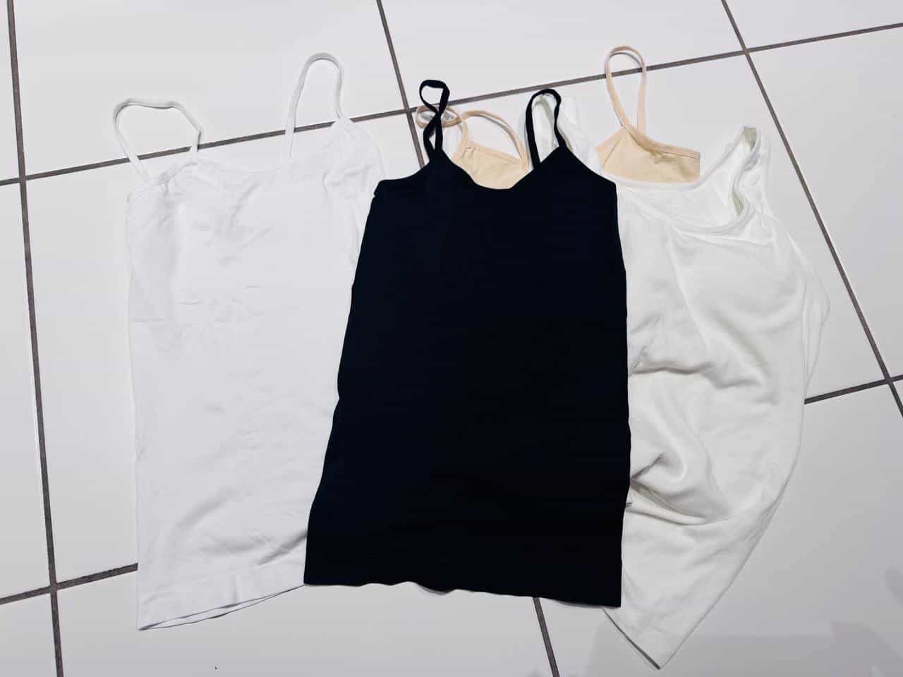 4 neue Damen-T-Shirts Größe XS