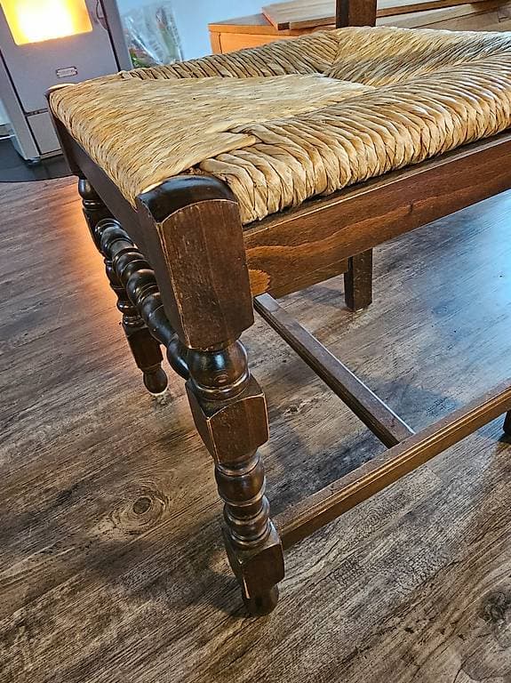 Zu verschenken 4 antike wunderschöne stühle