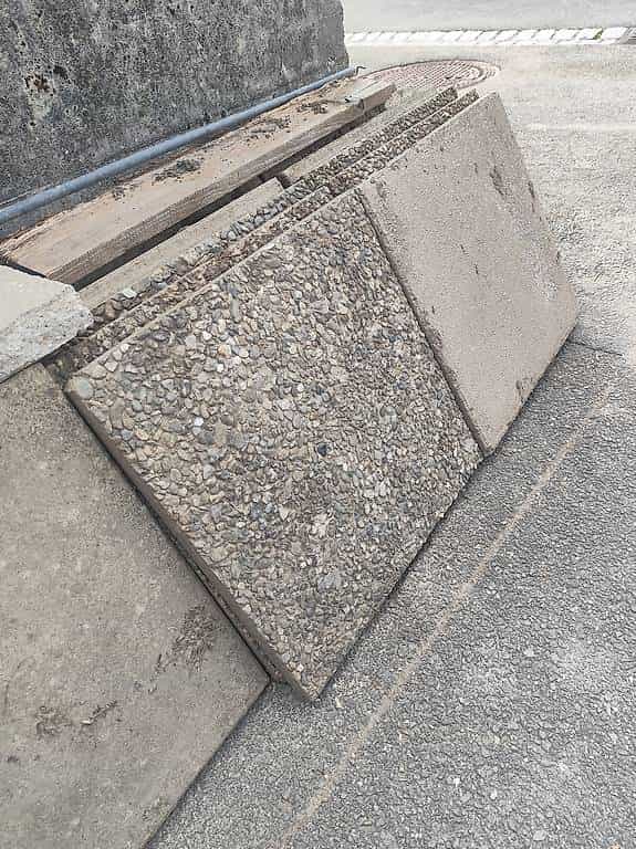 A donner dalles pour construction terrasse