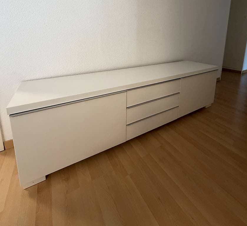 Gratis TV Kommode