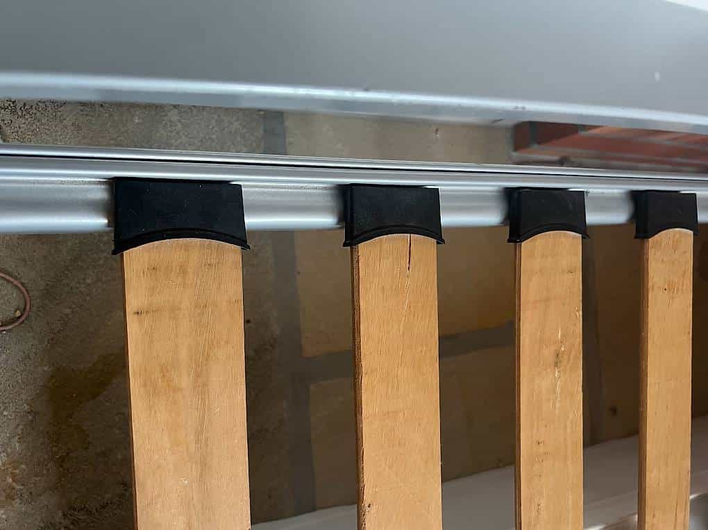Bettgestell mit Lattenrost (ohne Matratze)