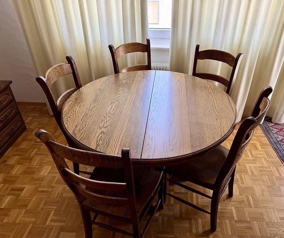Table de repas extensible avec 7 chaises