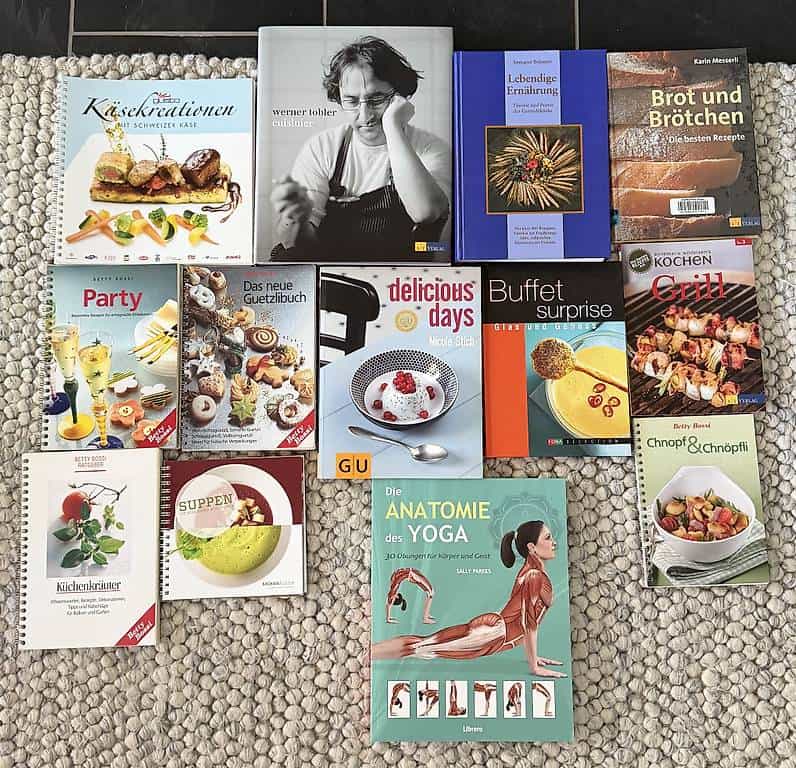 Diverse Bücher gratis abzuholen in Biberstein