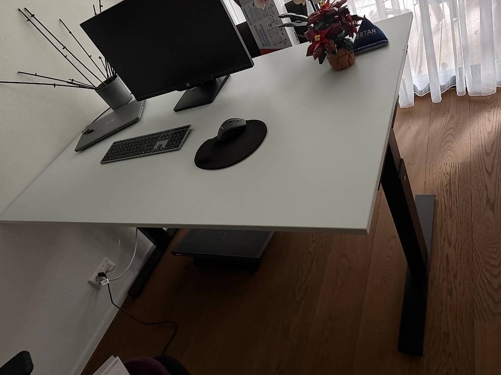 Gratis - Pult 160x90