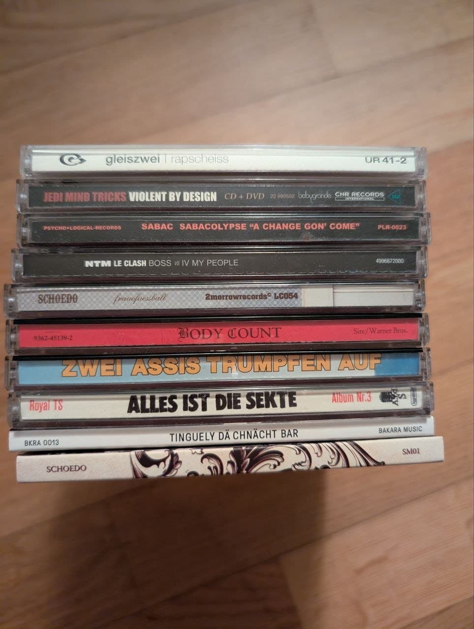 Musik-CDs und Incense Set