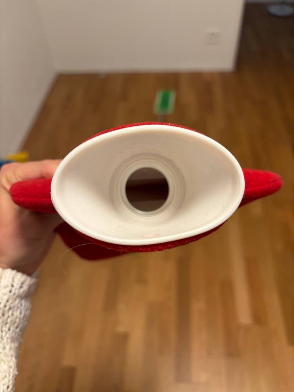 Wärmflasche rot mit weißem Dichtring