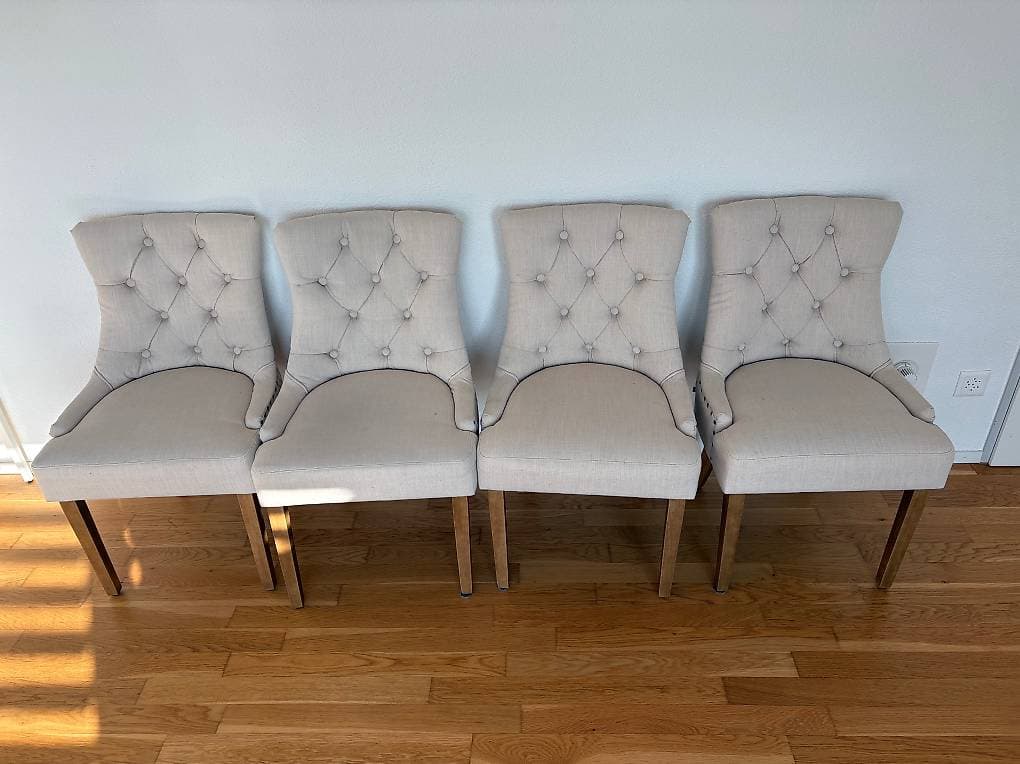 4 elegante Polsterstühle / Esszimmerstühle in Beige