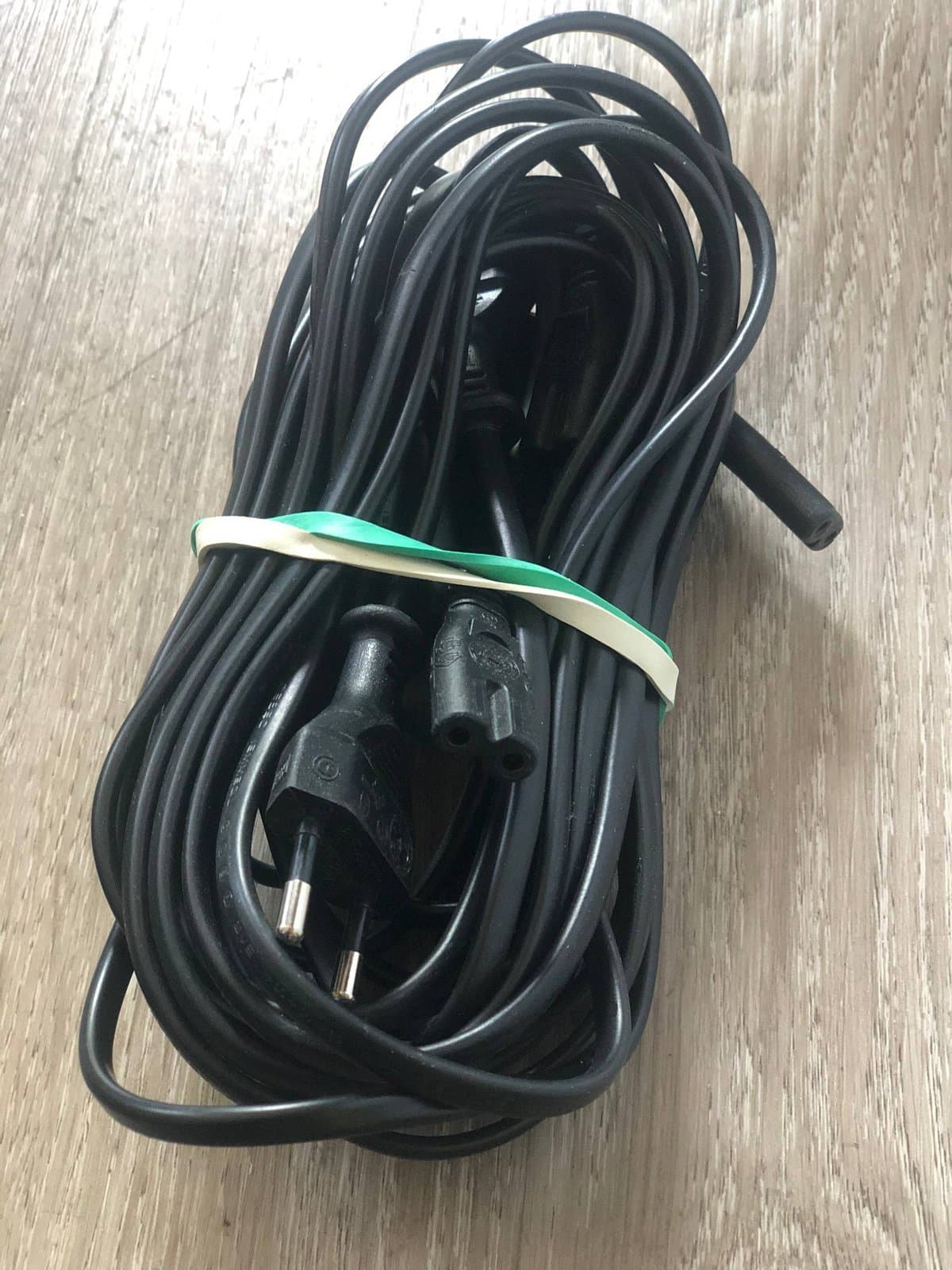 Stromanschluss-Kabel