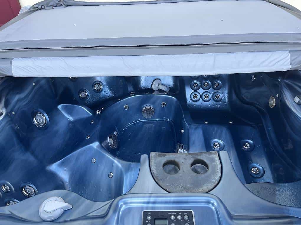 Jacuzzi à donner