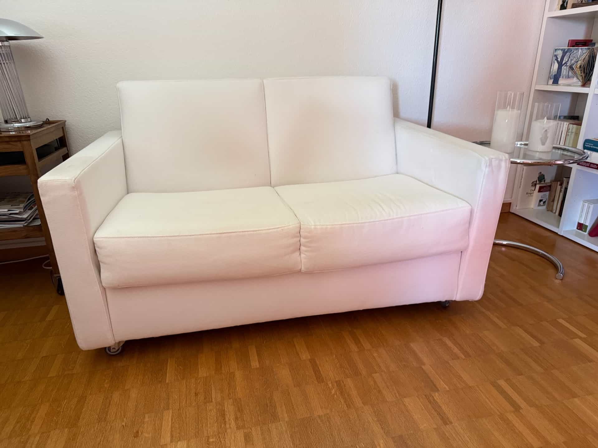 Zweisitzer-Bettsofa, weiss