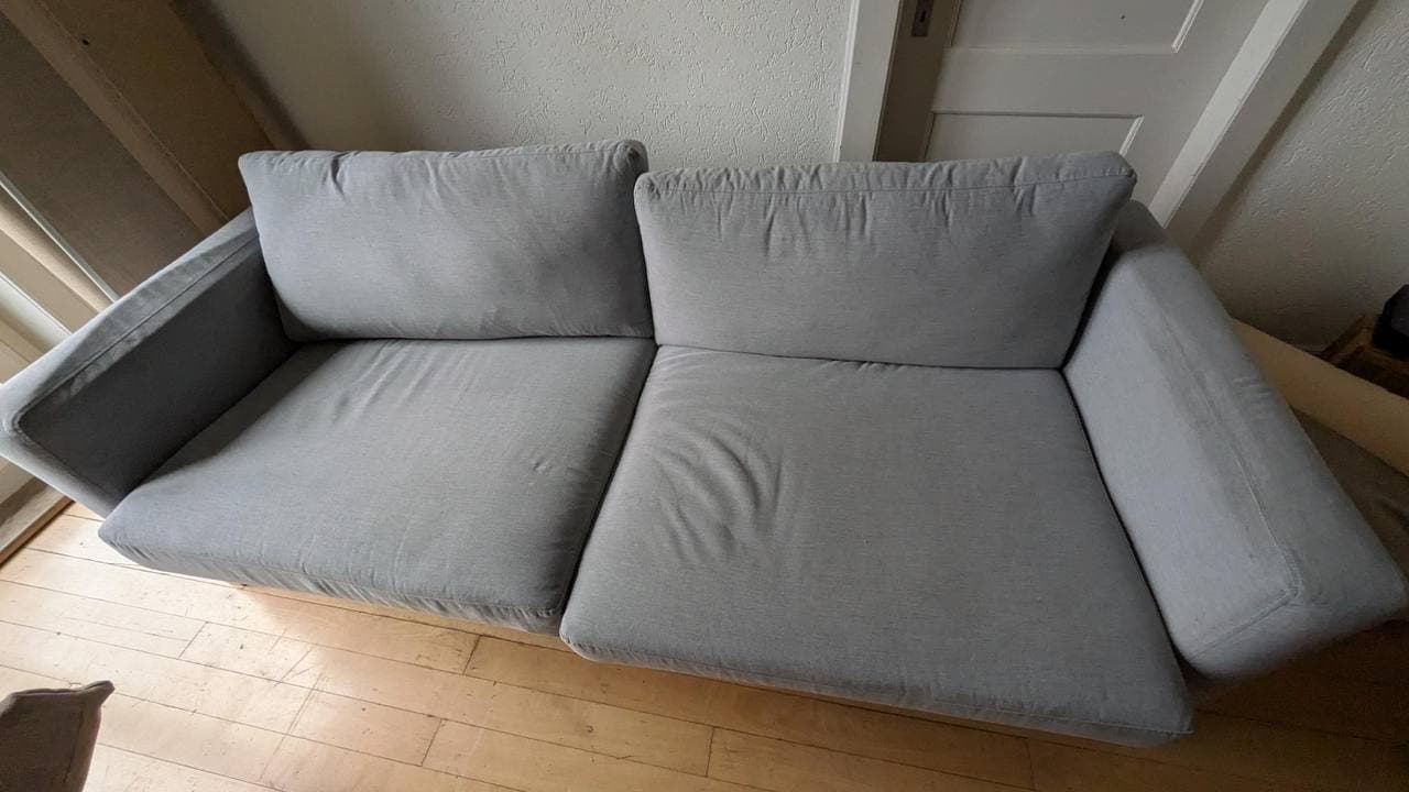 Gemütliches 3er Sofa (grau)