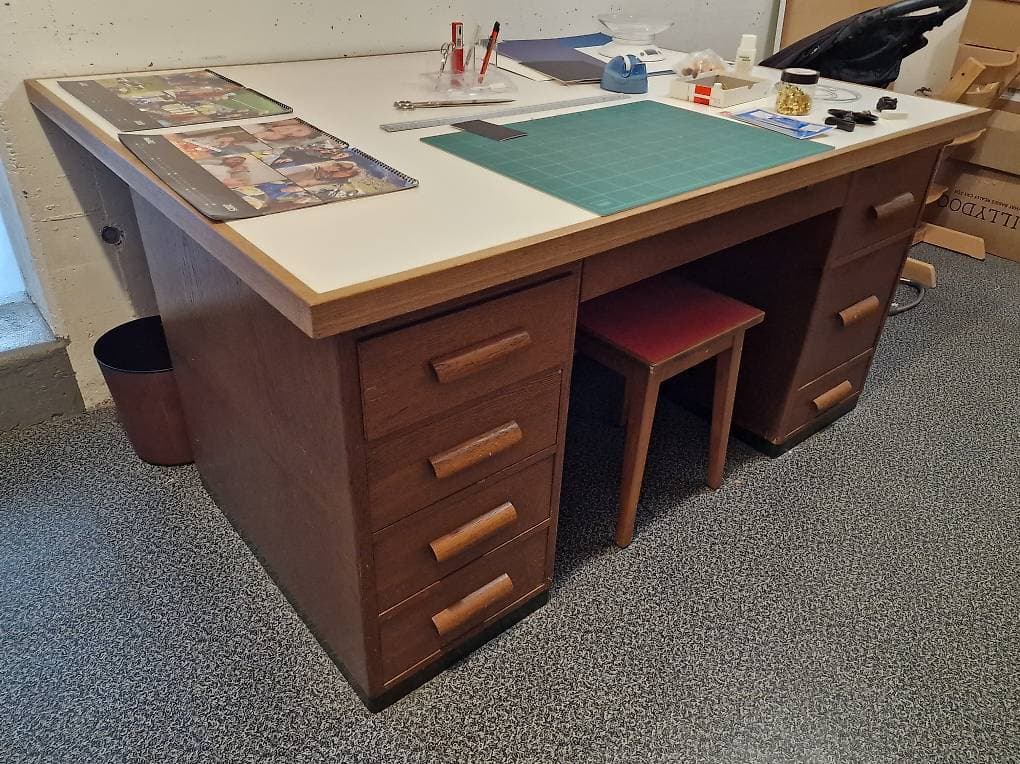 grosses Büropult